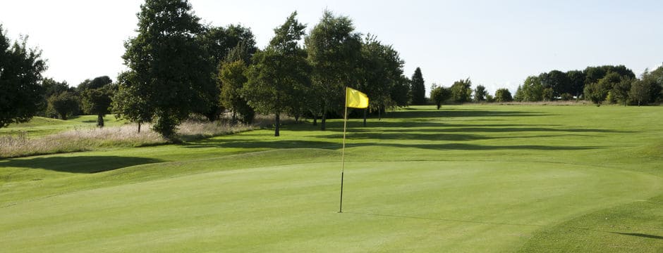 Hole Number 1 at Kingsdown Golf Club